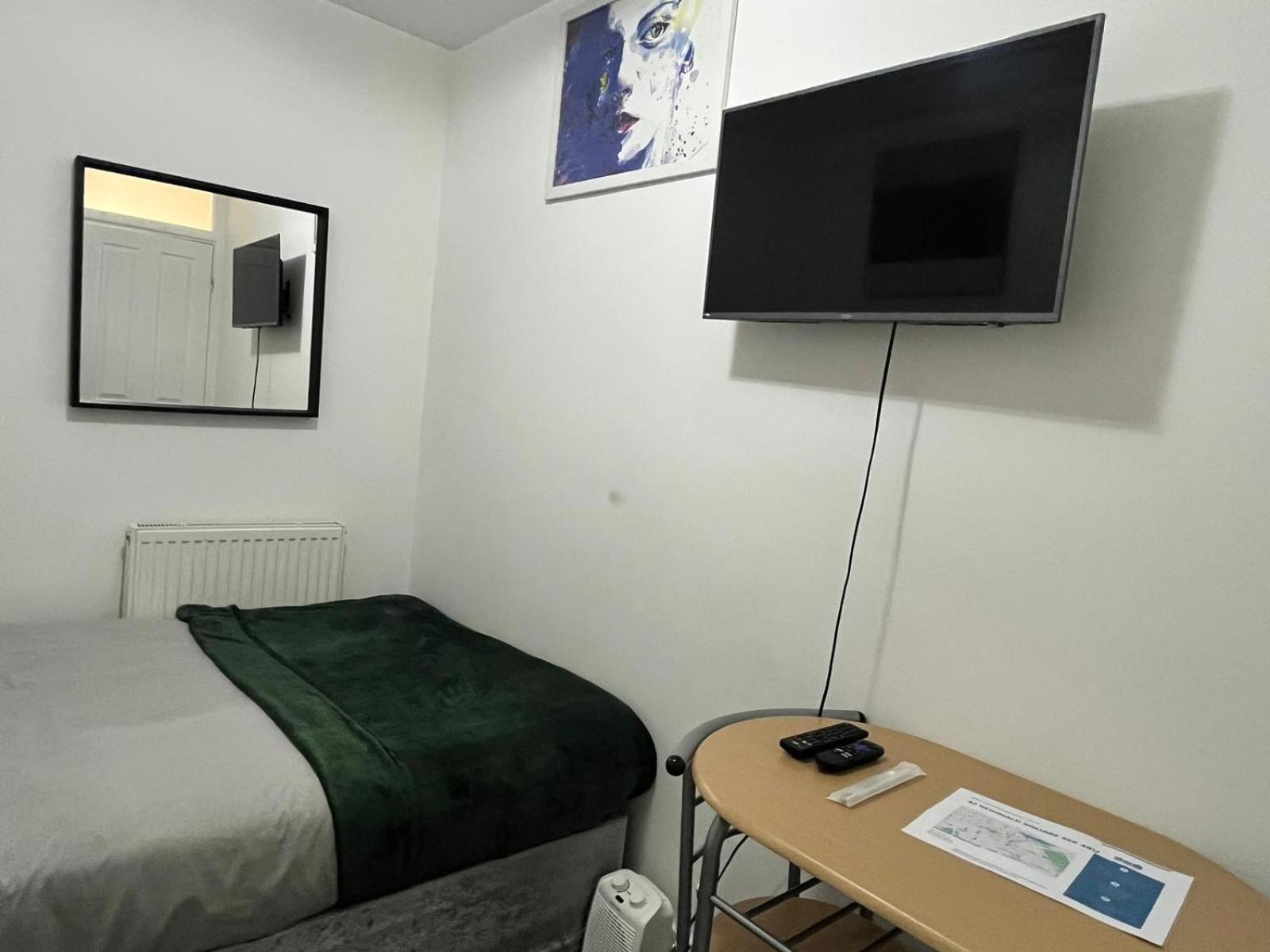 Home Away ลอนดอน ภายนอก รูปภาพ